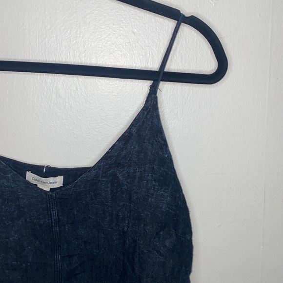 Calvin Klein Jeans Tops - 🎱Calvin Klein Jeans textured top with adjustable straps!